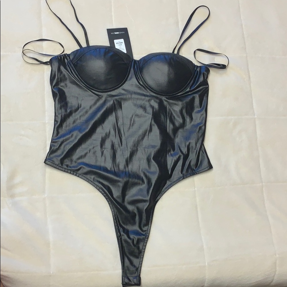 BNWT fashion nova bodysuit